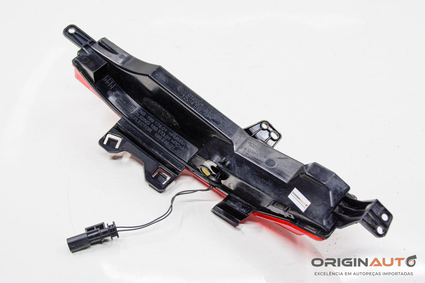 Luz Neblina Traseira Esquerda Land Rover Discovery Sport Hse 2015 Fk7215K273Aa