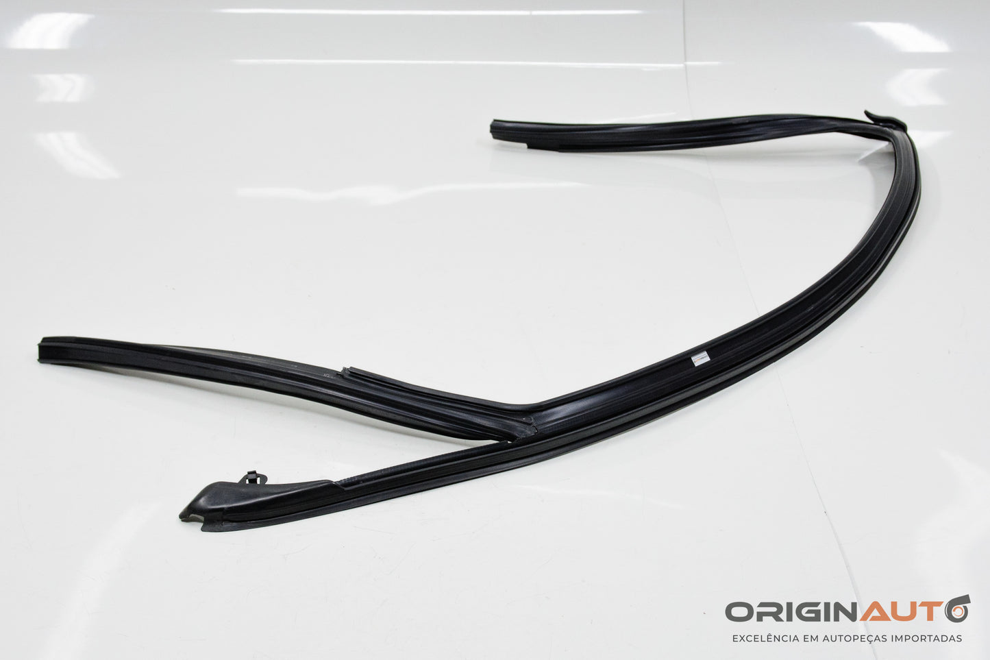 Guarnicao Vidro Porta Dianteira Esquerda Audi Q3 2.0 Quattro Tfsi 2014 8U0837439