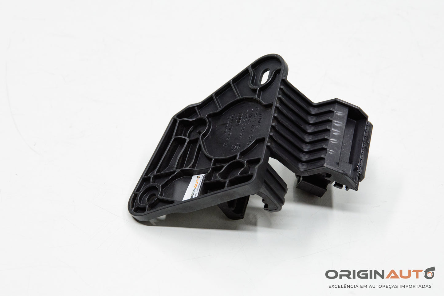 Suporte Mangueira Radiador Audi Q3 2.0 Quattro Tfsi 2014 8U0260759A