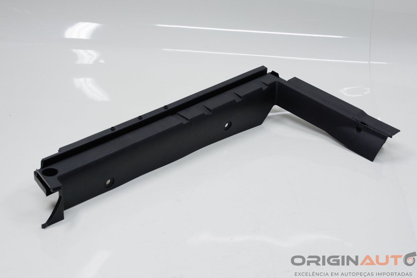 Suporte Assoalho Porta Malas Esquerdo Volkswagen Passat Variant 2012 3C9864511C