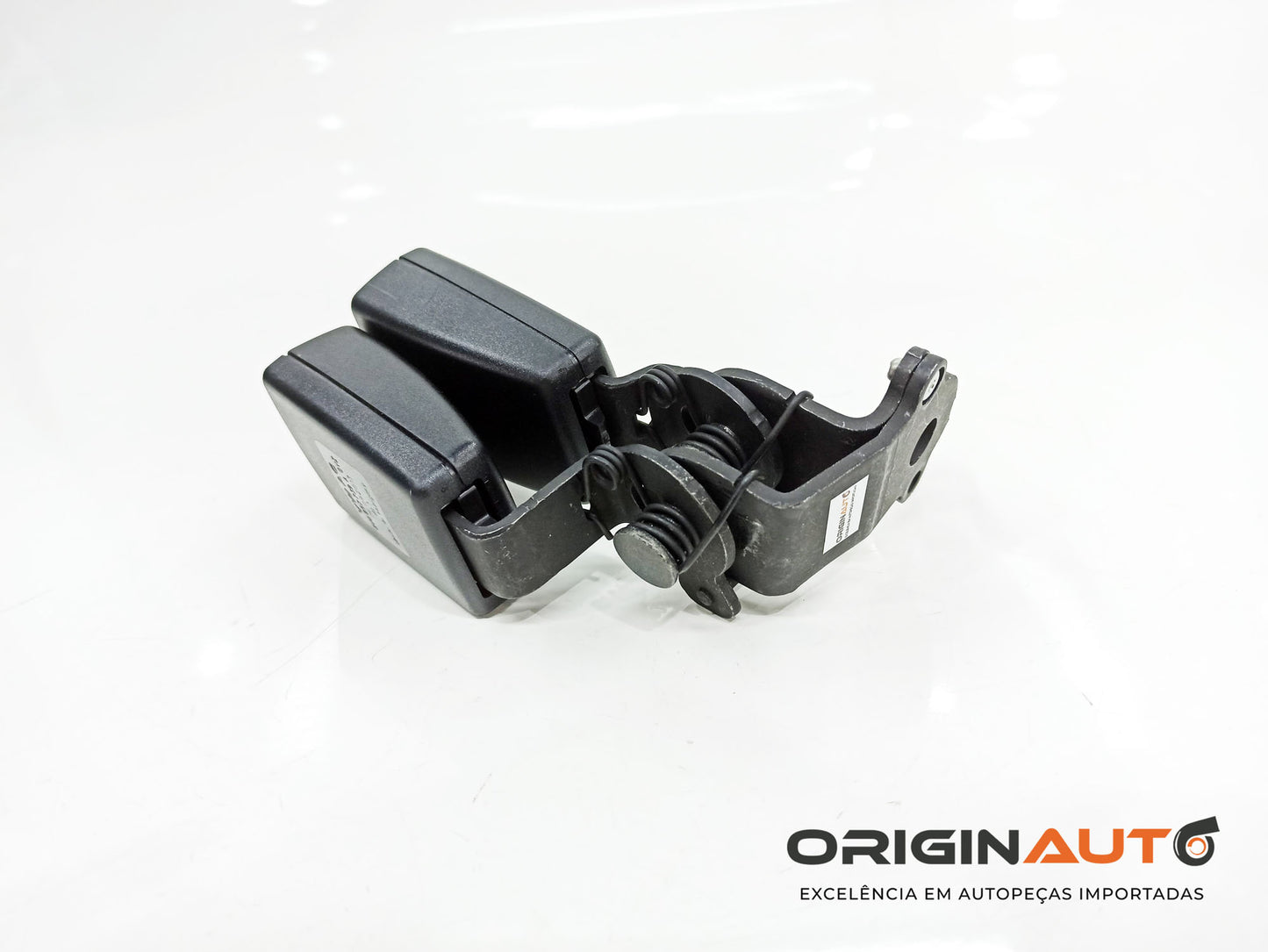 Trava Cinto Seguranca Central Tras Volkswagen Golf Mk7 2015 8V0857739