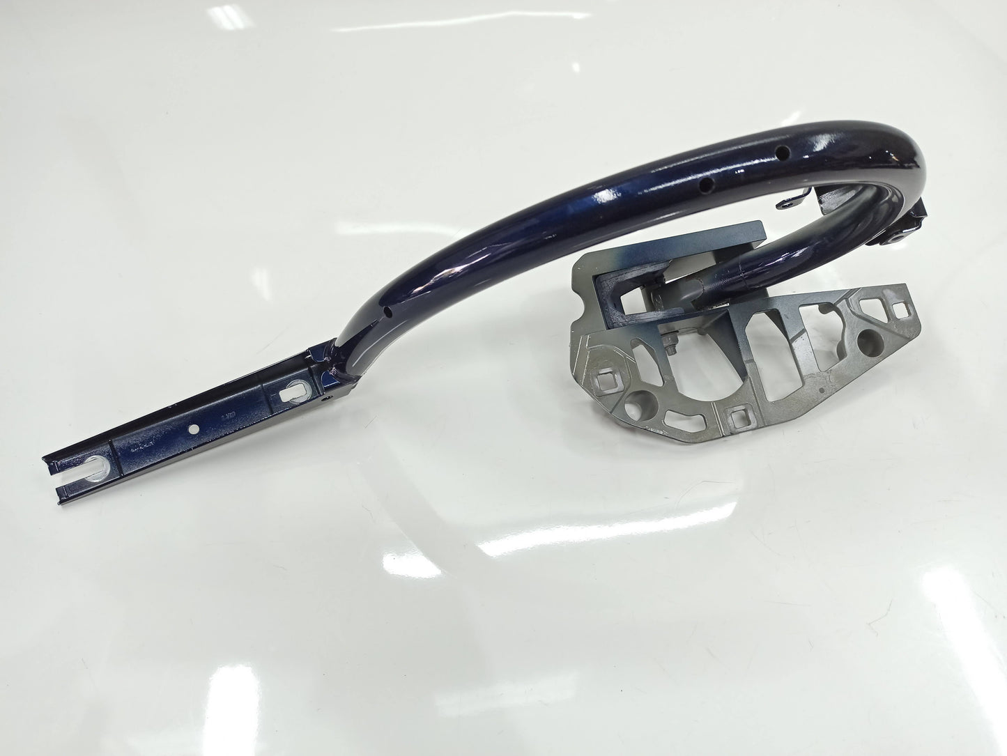 Braco Tampa Traseira Direita Mercedes Benz C250 2018 A2057500428