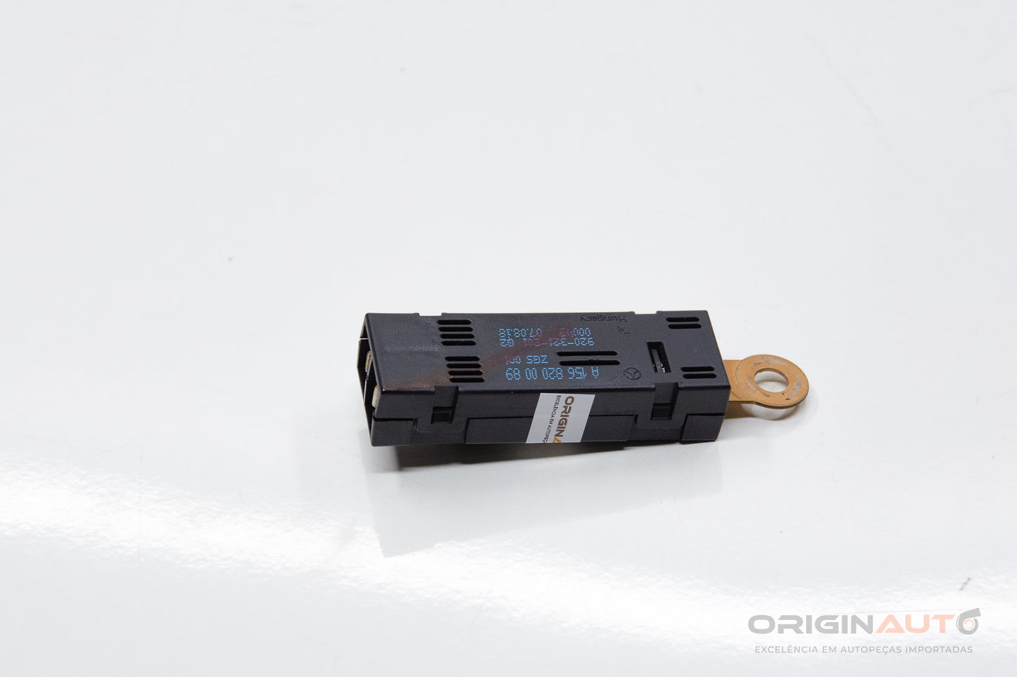 Antena Keyless Coluna C Direita Mercedes C200 W205 2019 A1568200089