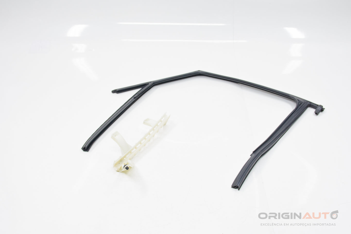 Canaleta Vidro Traseiro Esquerdo Audi Q3 8U 2.0 180Cv Quattro 8U0839439