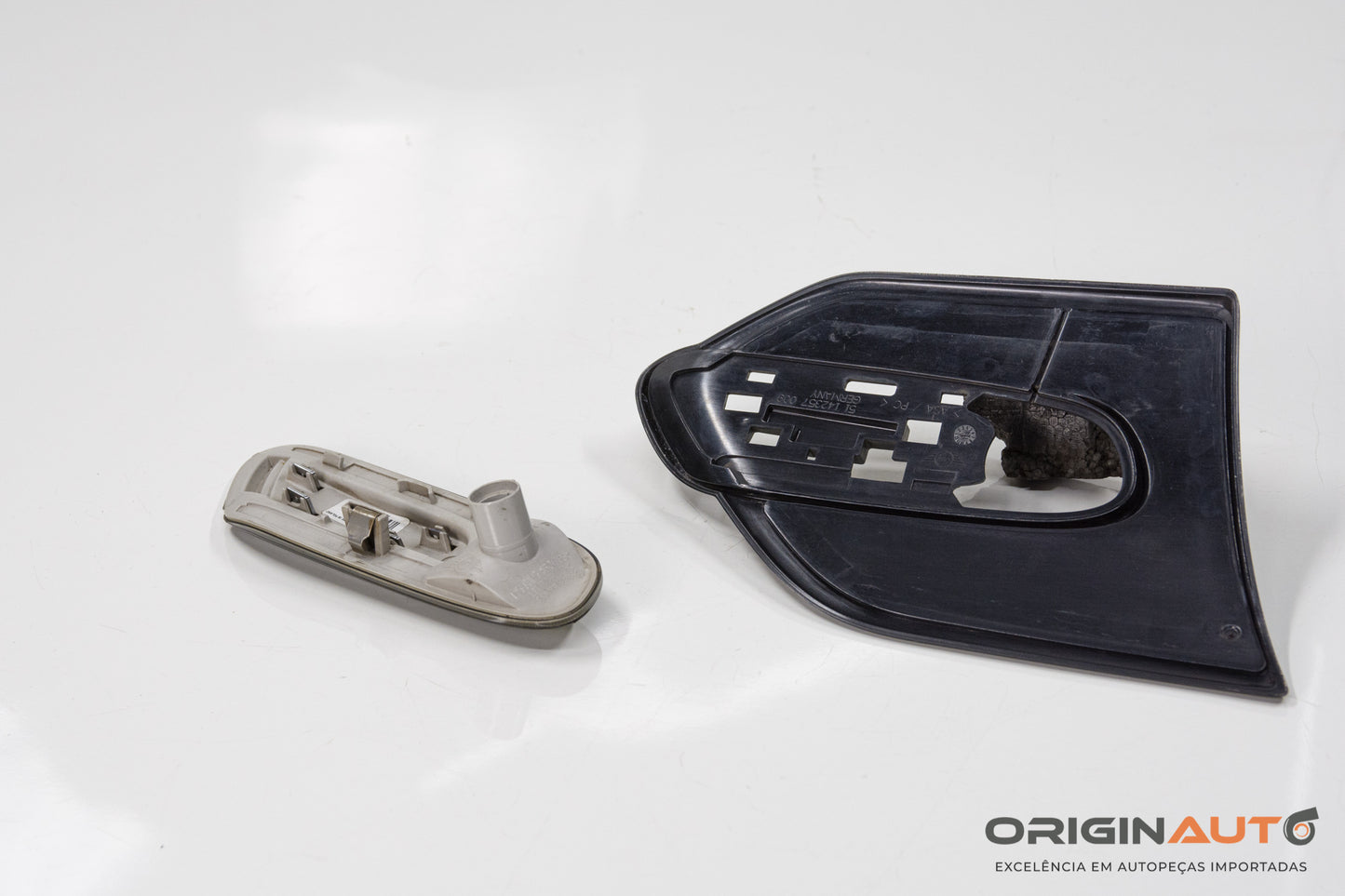 Emblema Lateral Esquerdo Mini Cooper S F56 2015 51142357009