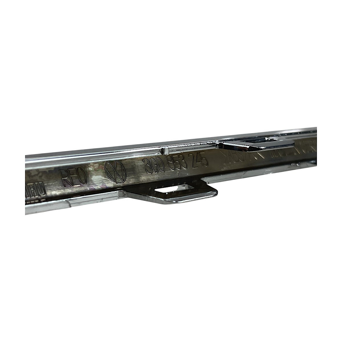 Friso Cromado Parachoque VW Passat Highline B8 2018 3G0853245