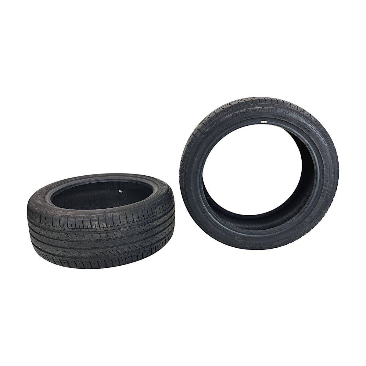 Pneu Yokohama Bluearth GT 235/45 R18 VW Passat 2018 Par Bom