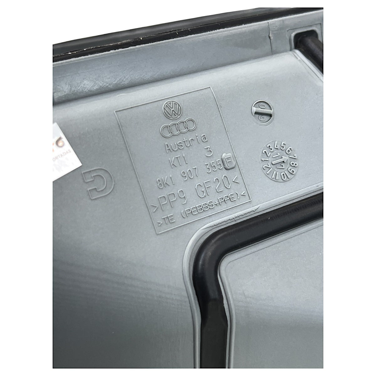 Suporte Caixa Módulo Fusíveis Porsche Macan 2.0 2018 Motor