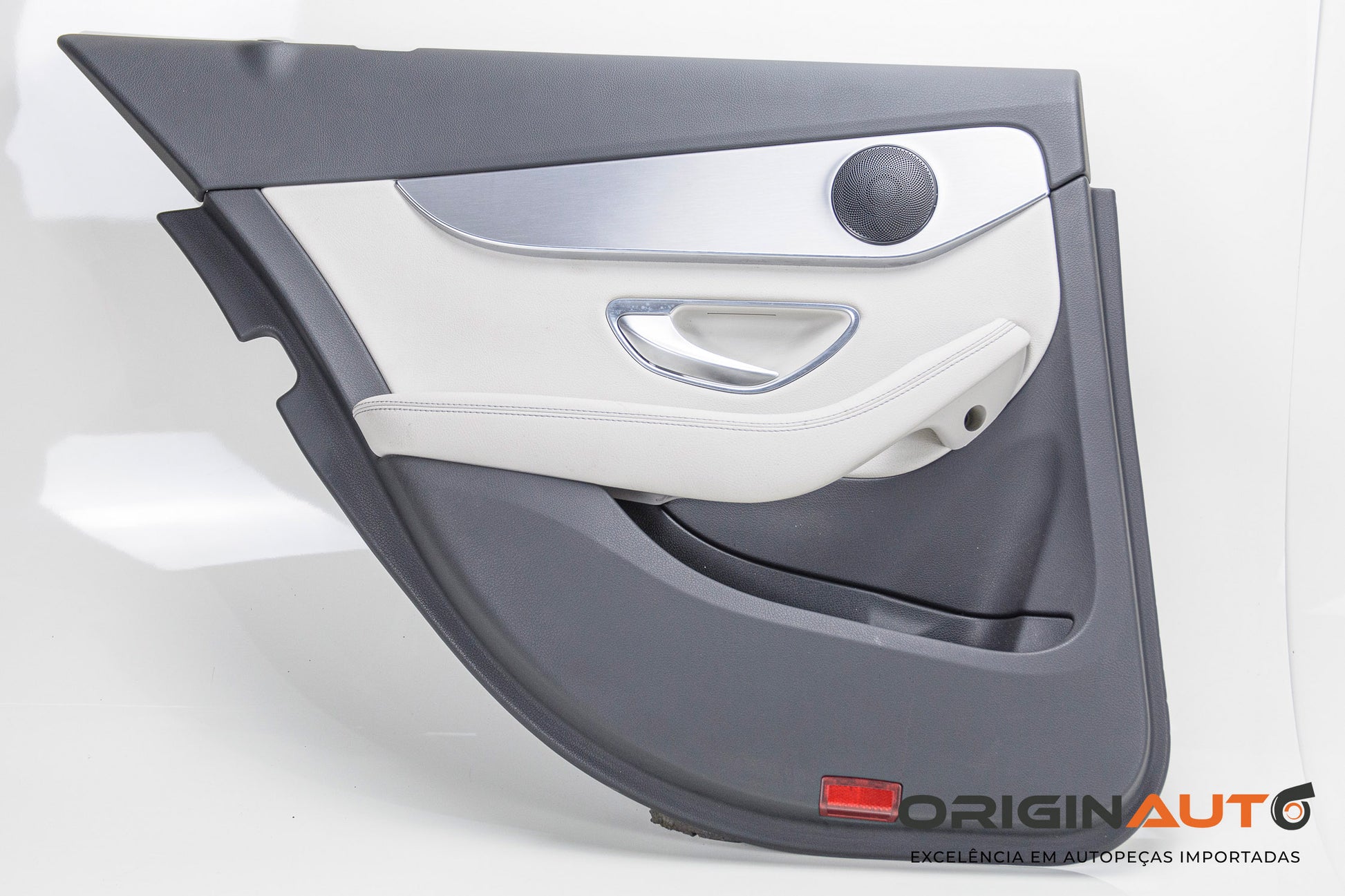 Forro De Porta Traseiro Esquerdo C250 2018