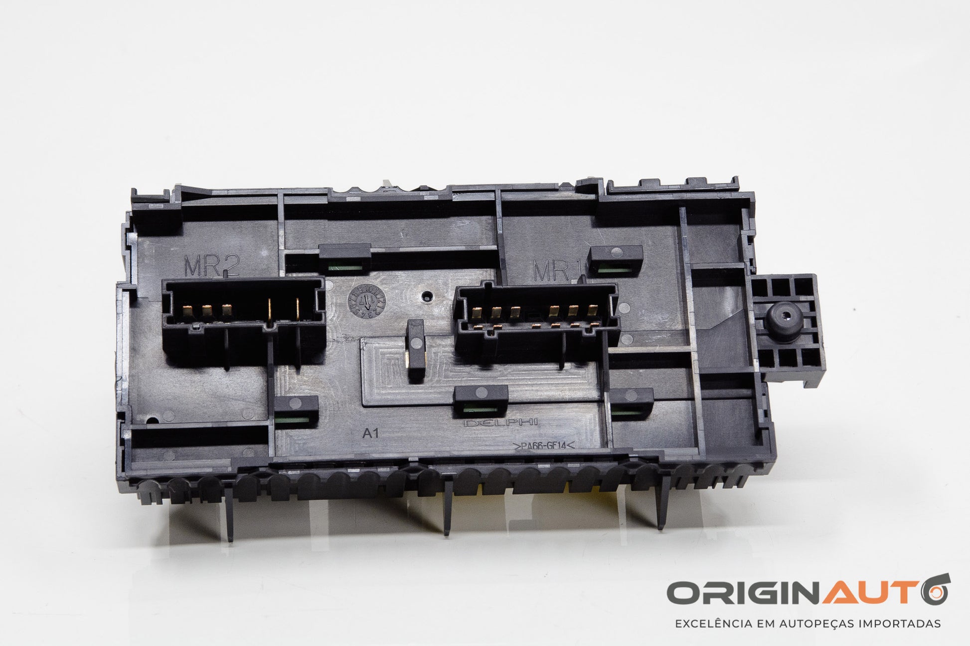 Caixa Fusiveis Mercedes Gla A Cla B200 1.6 2018 A2469067100