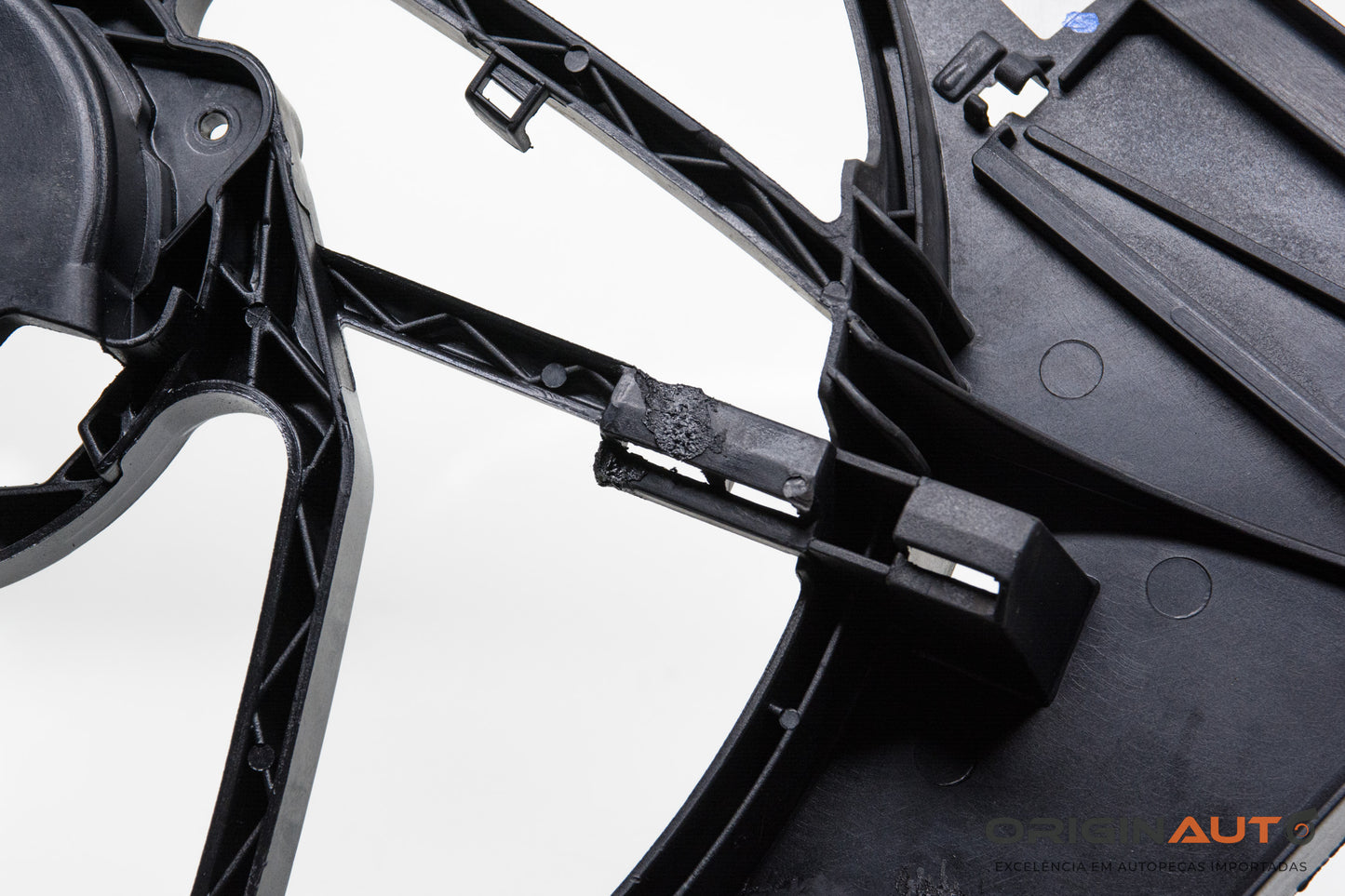 Defletor Ventoinha Radiador Volvo Xc60 T5 R-Design 6G918C607Mg 31686806