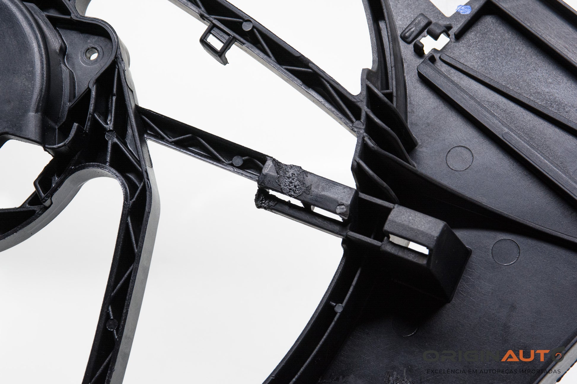 Defletor Ventoinha Radiador Volvo Xc60 T5 R-Design 6G918C607Mg 31686806