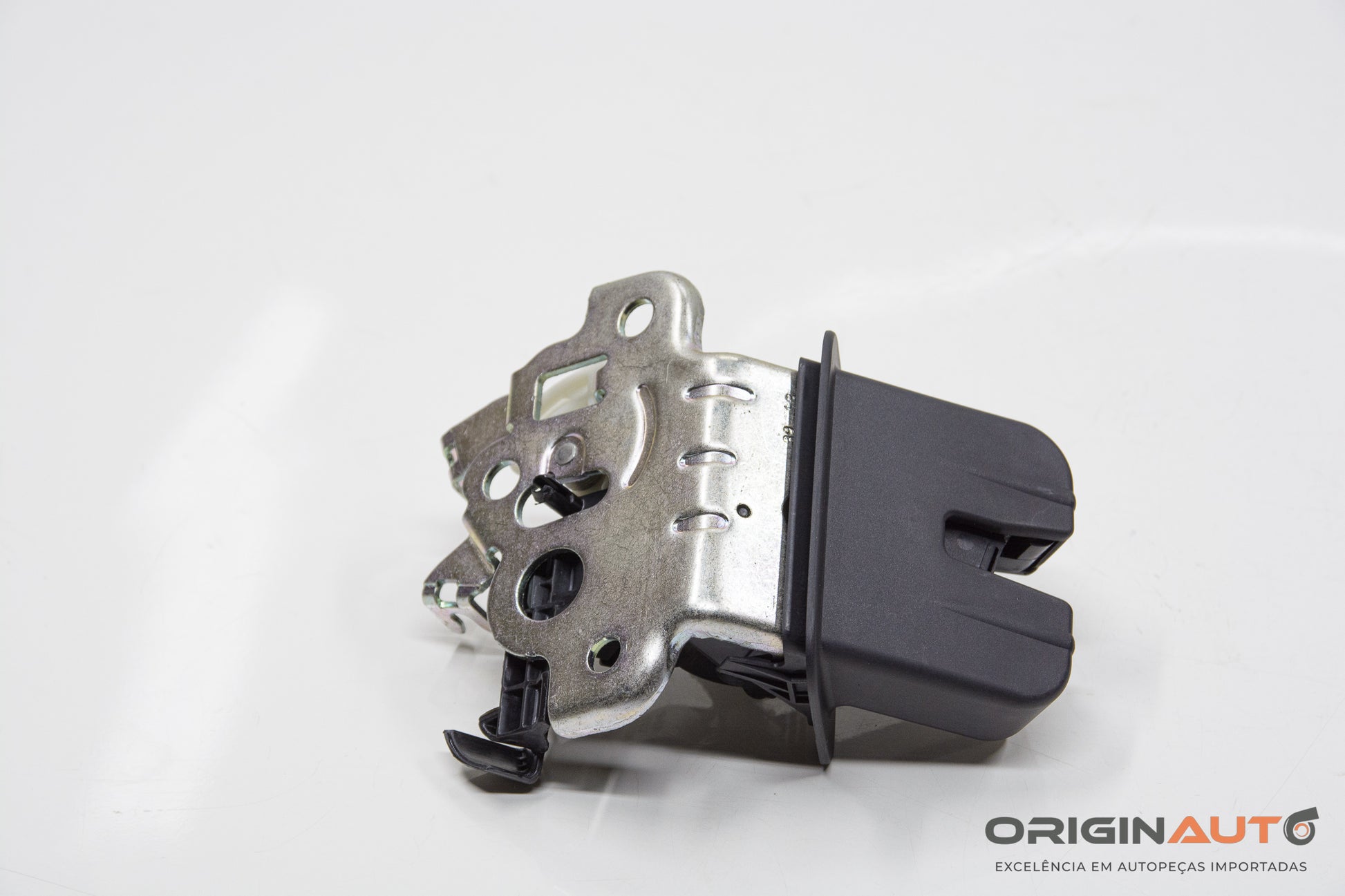 Fechadura Tampa Traseira Audi A3 Sedan 1.8 Tfsi 2014 4H0827505A