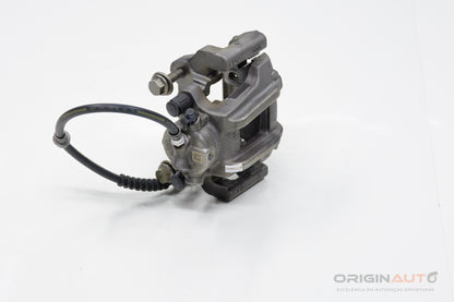 Pinca Freio Dianteira Direita Bmw 320I F30 Sport 2016 6850650