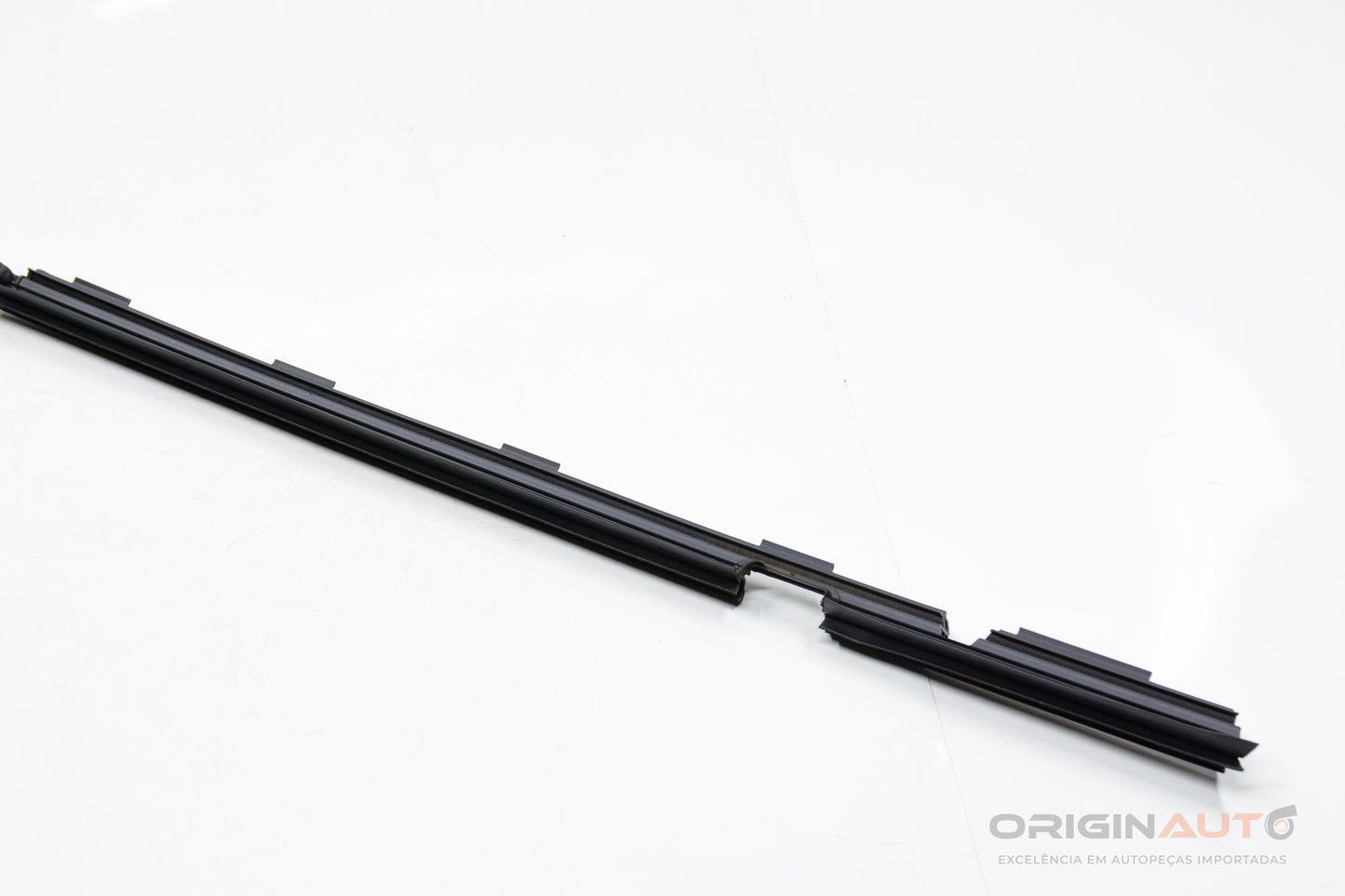 Pestana Traseira Esquerda Mercedes C200 W205 2019 A2057350365