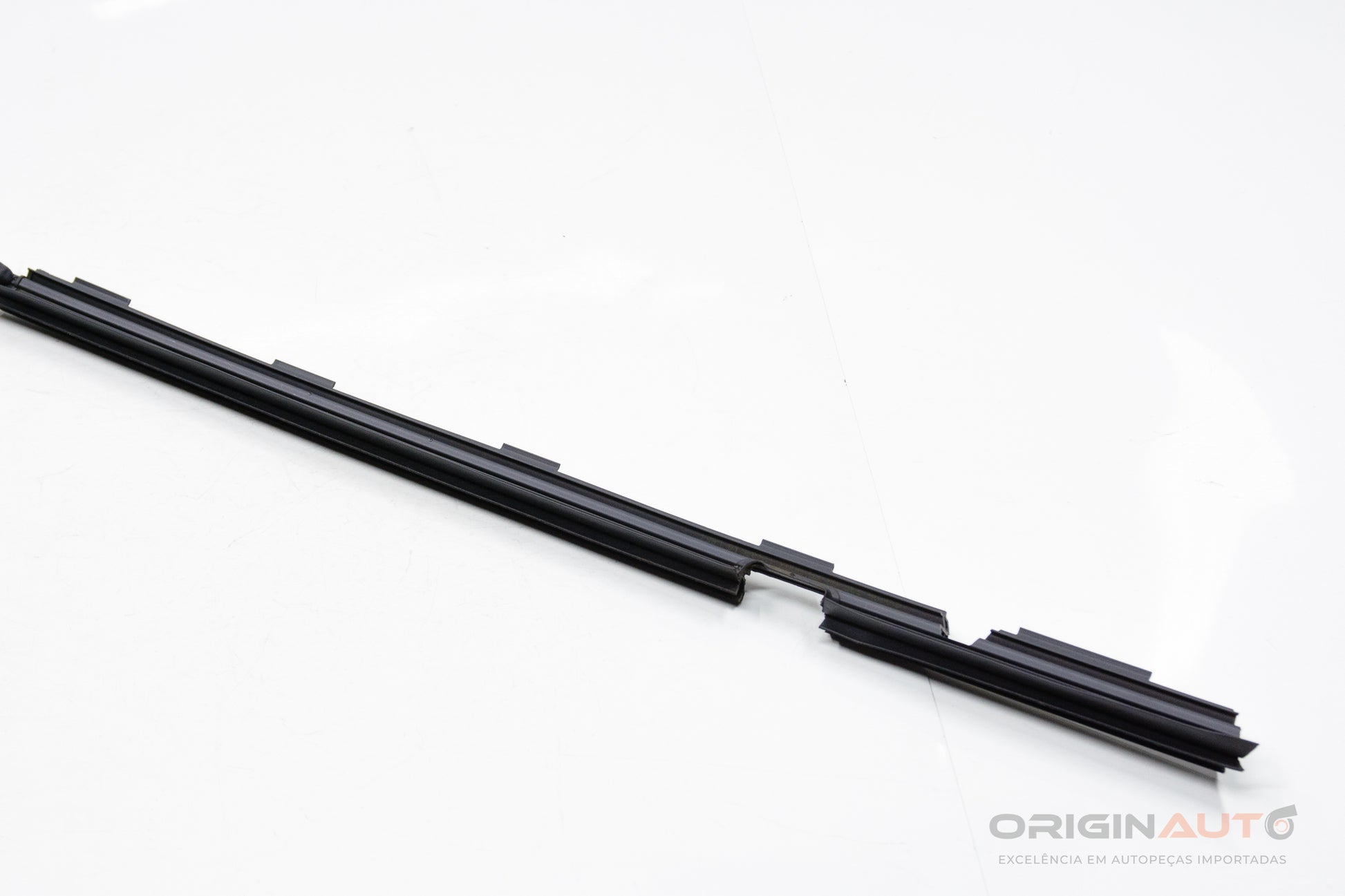 Pestana Traseira Esquerda Mercedes C200 W205 2019 A2057350365