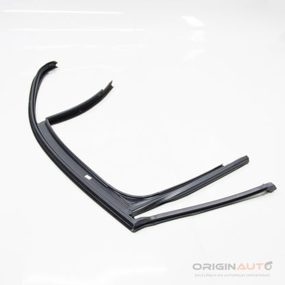 Canaleta Externa Traseira Direita Mercedes C 43 Amg W205 2018 A2057355400