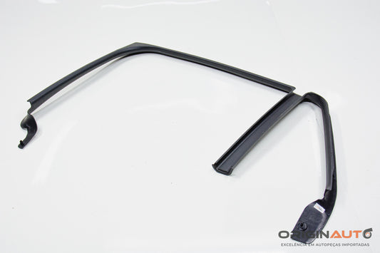 Canaleta Vidro Traseiro Esquerdo Bmw X1 S20I Activeflex F48 2017 7349671