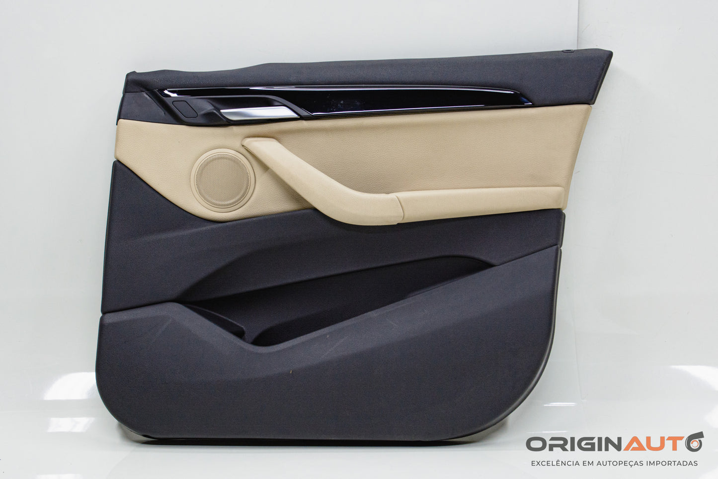 Forro Porta Dianteira Direita Bmw X1 S20I Activeflex F48 2017 65304