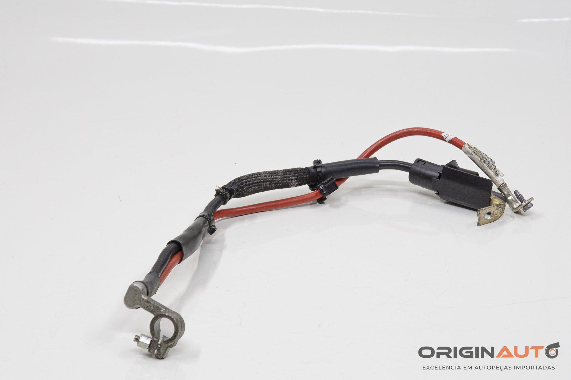 Cabo Positivo Bateria Audi A3 Sedan 1.8 Tfsi 2014 5Q0971228A