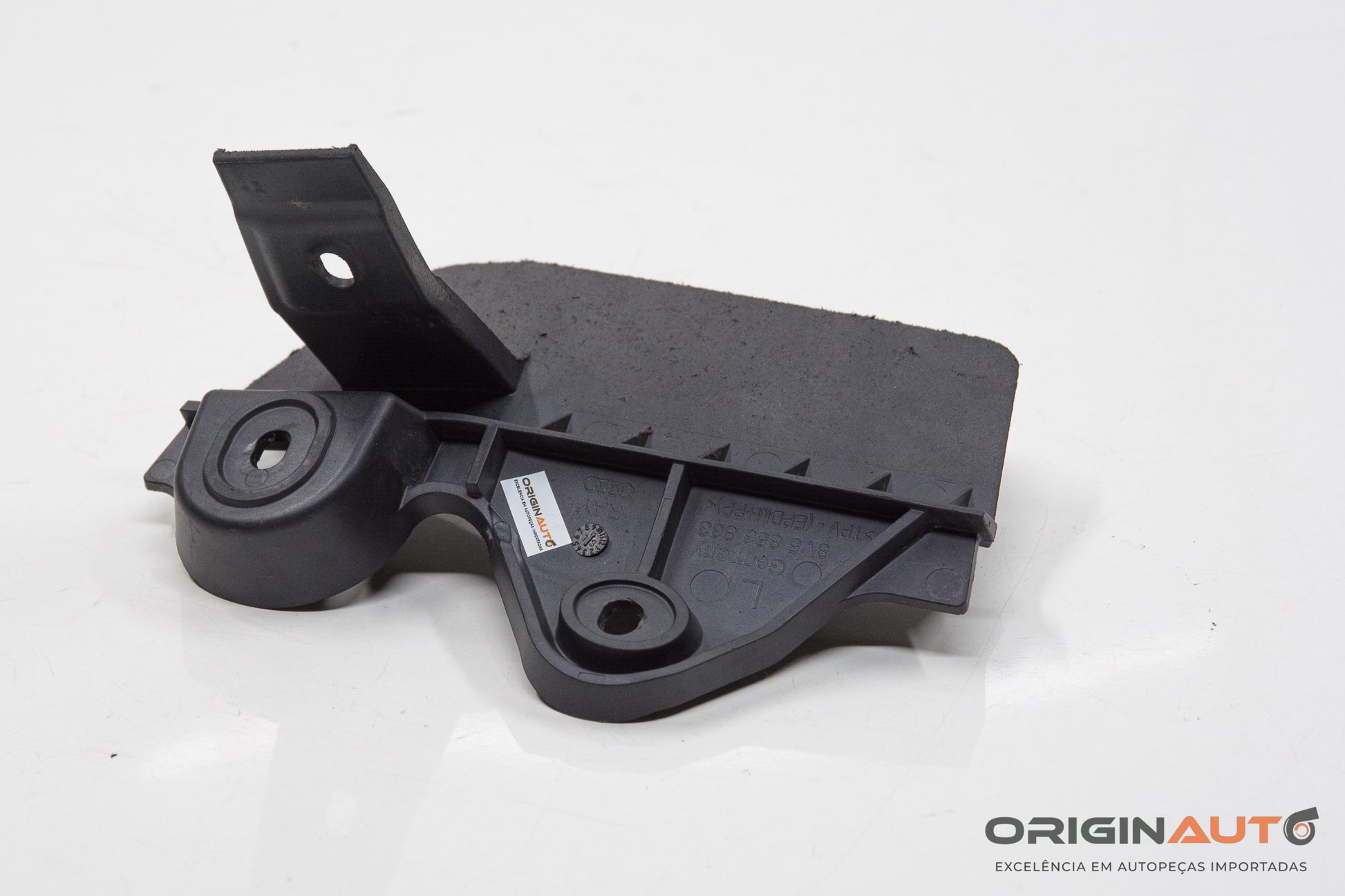 Acabamento Spoiler Traseiro Esquerdo Audi A3 Sedan 1.8 Tfsi 2014 8V5853833