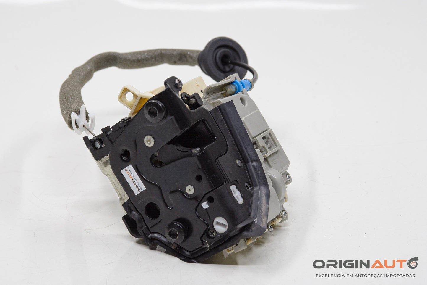 Fechadura Porta Dianteira Direita Audi A3 Sedan 1.8 Tfsi 2014 8X1837016