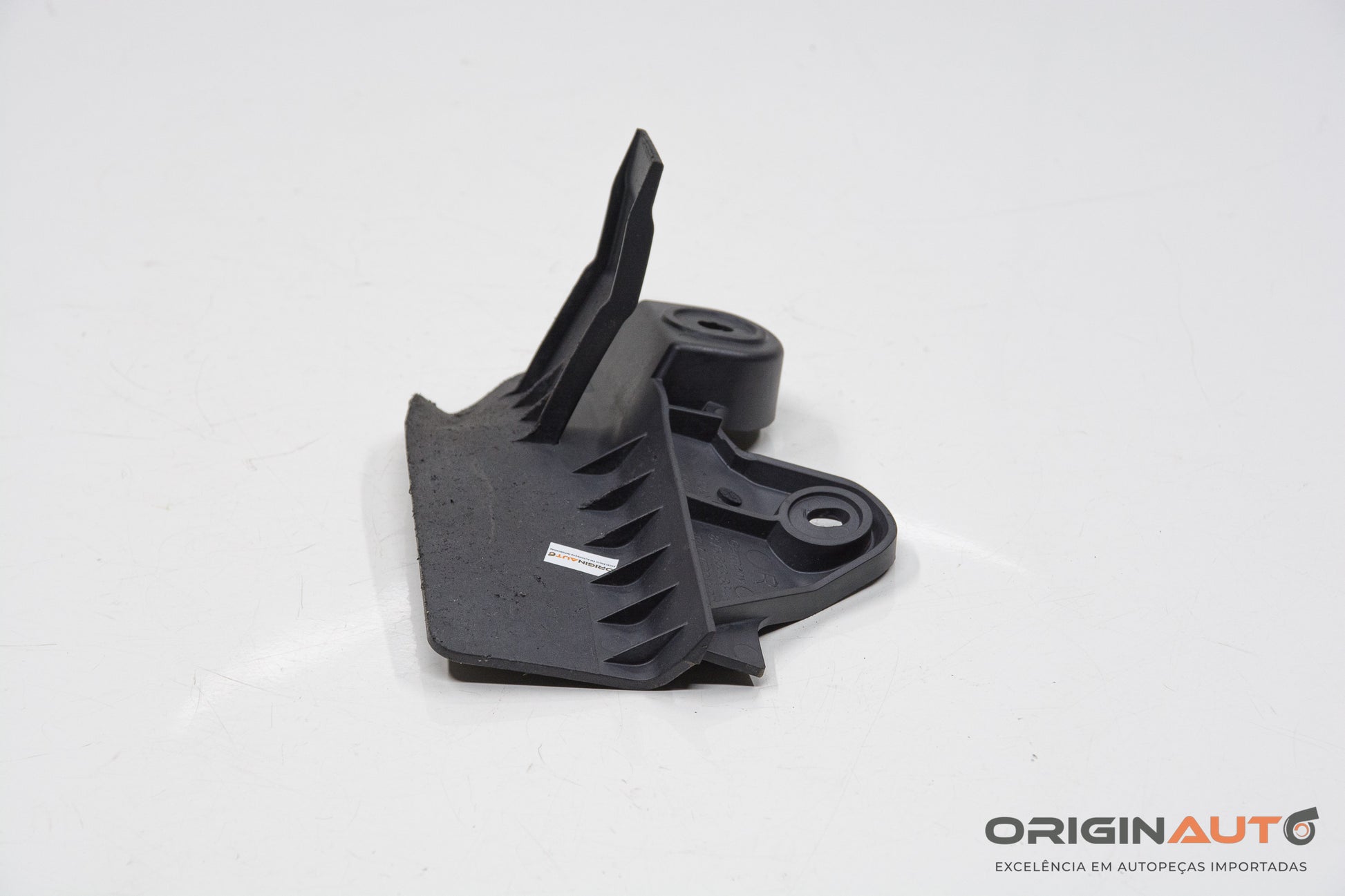 Acabamento Spoiler Traseiro Direito Audi A3 Sedan 1.8 Tfsi 2014 8V5853834