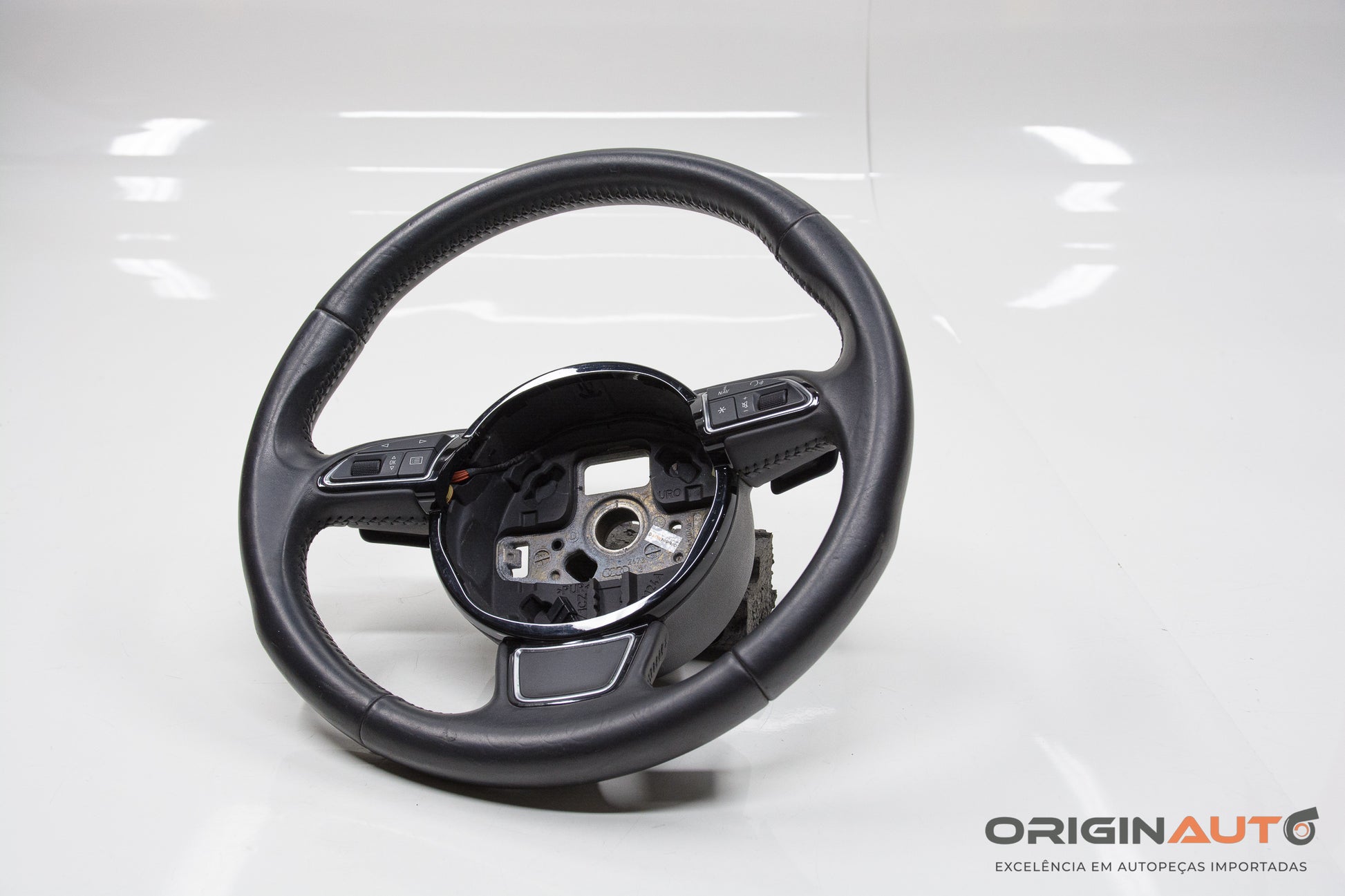 Volante Audi A3 Sedan 1.8 Tfsi 2014 8V0419091B