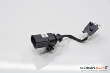 Sensor Trava Abertura Audi A3 Sedan 1.8 Tfsi 2014 8D0973822