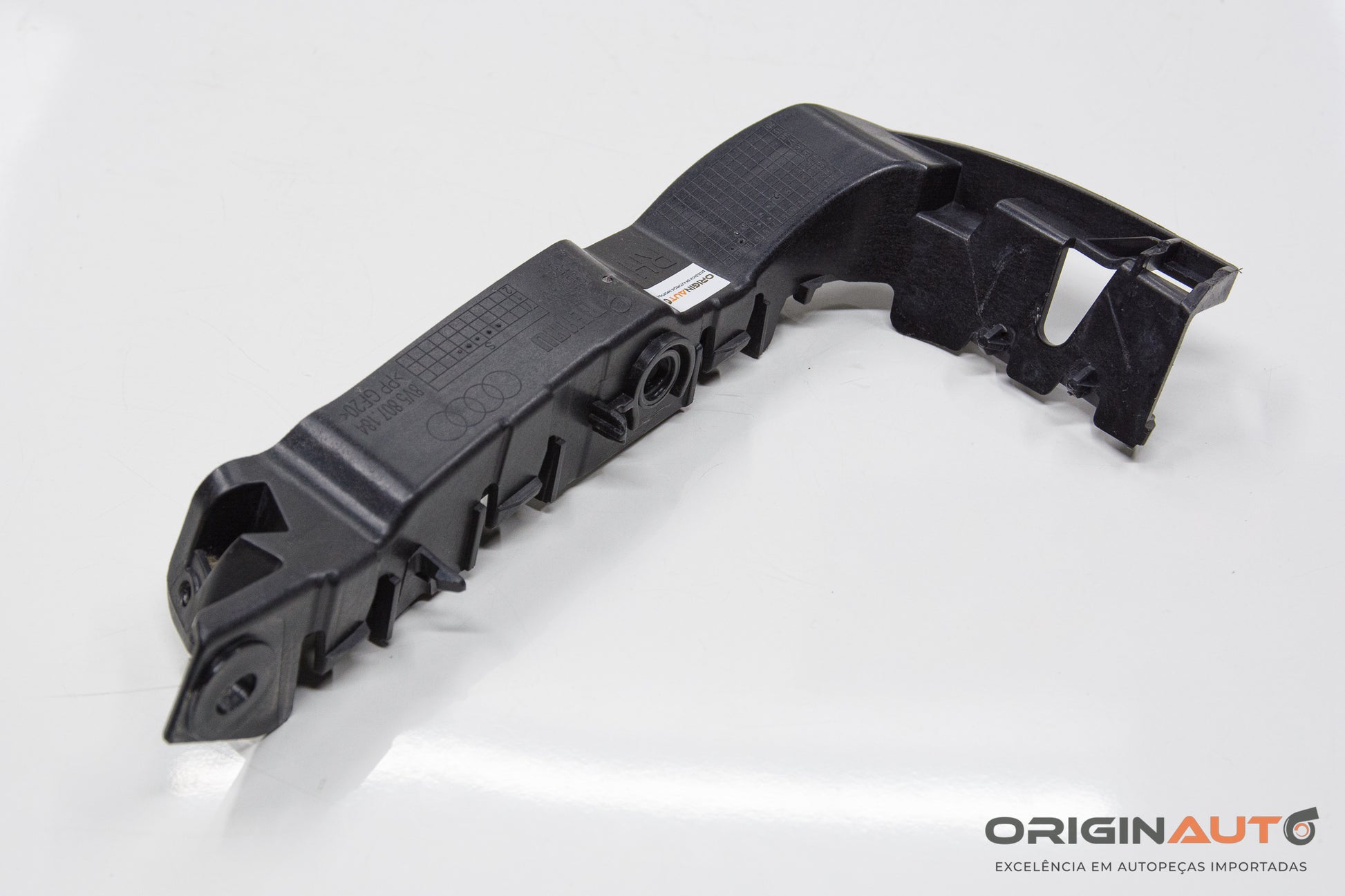 Guia Parachoque Dianteiro Lado Direito Audi A3 Sedan 1.8 Tfsi 2014 8V5807184