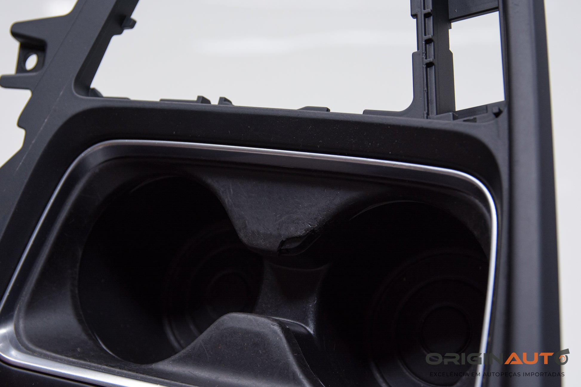 Porta Copo Console Central Bmw 320I Gt F34 2015 9218925