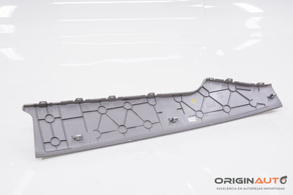 Acabamento Esquerdo Tampa Traseira Bmw 320I Gt F34 2015 7295623