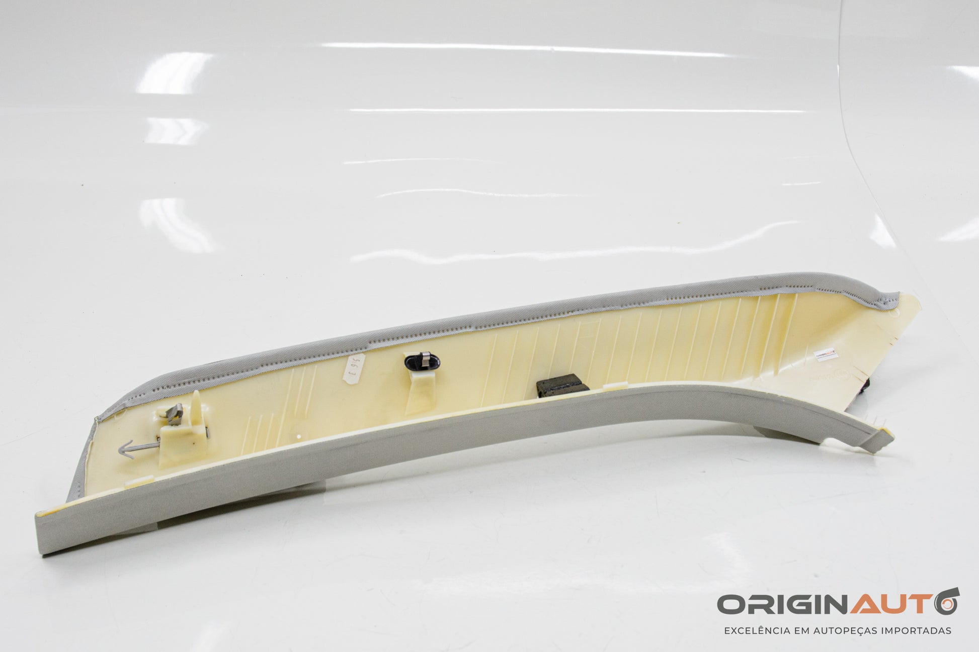 Acabamento Coluna Parabrisa Dir Land Rover Discovery Sport Hse 2015 Fk7203510