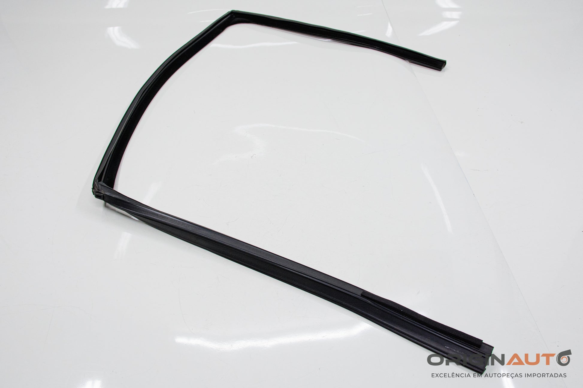 Canaleta Vidro Dianteira Esq Land Rover Discovery Sport Hse 2015 Fk7221597Ab