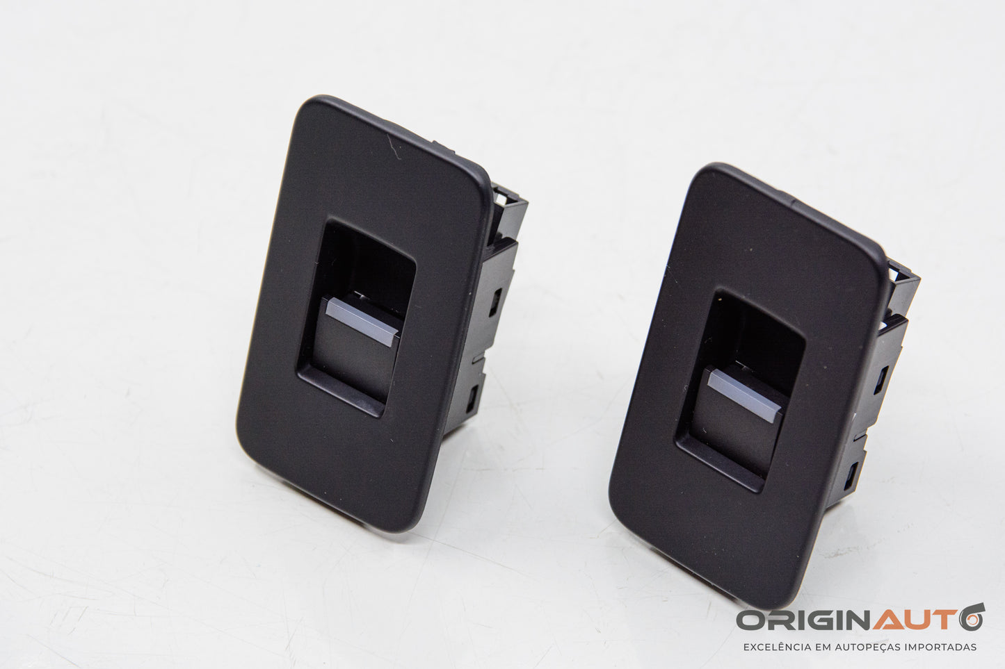 Comando Vidro Traseiro Land Rover Discovery Sport Hse 2015 Fk7214717 Unid