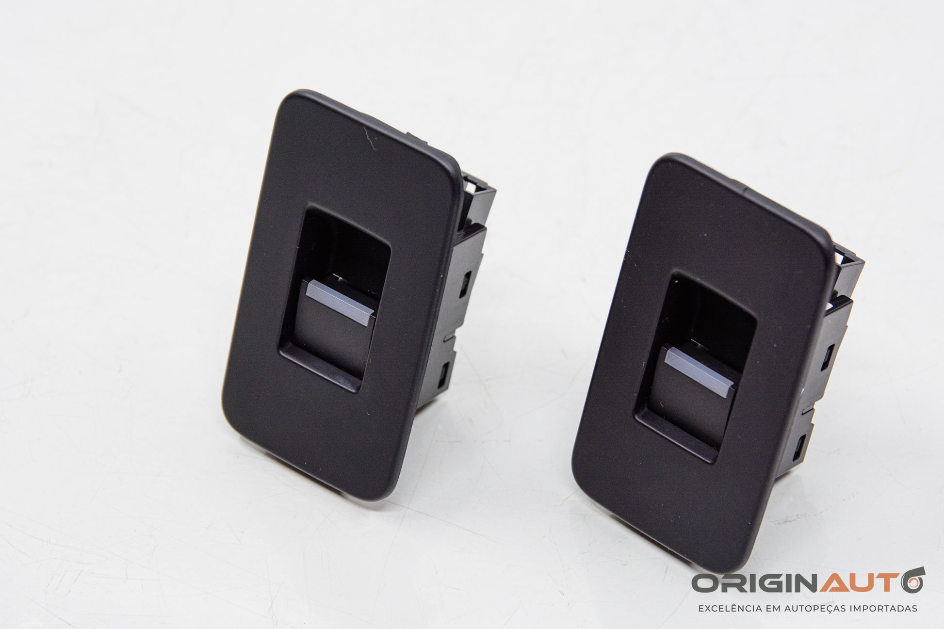 Comando Vidro Traseiro Land Rover Discovery Sport Hse 2015 Fk7214717 Unid