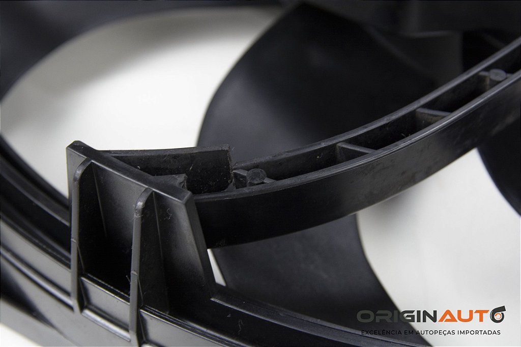 Ventoinha Eletroventilador C/ Moldura Bmw 320I 2014 7640508 - Detalhe