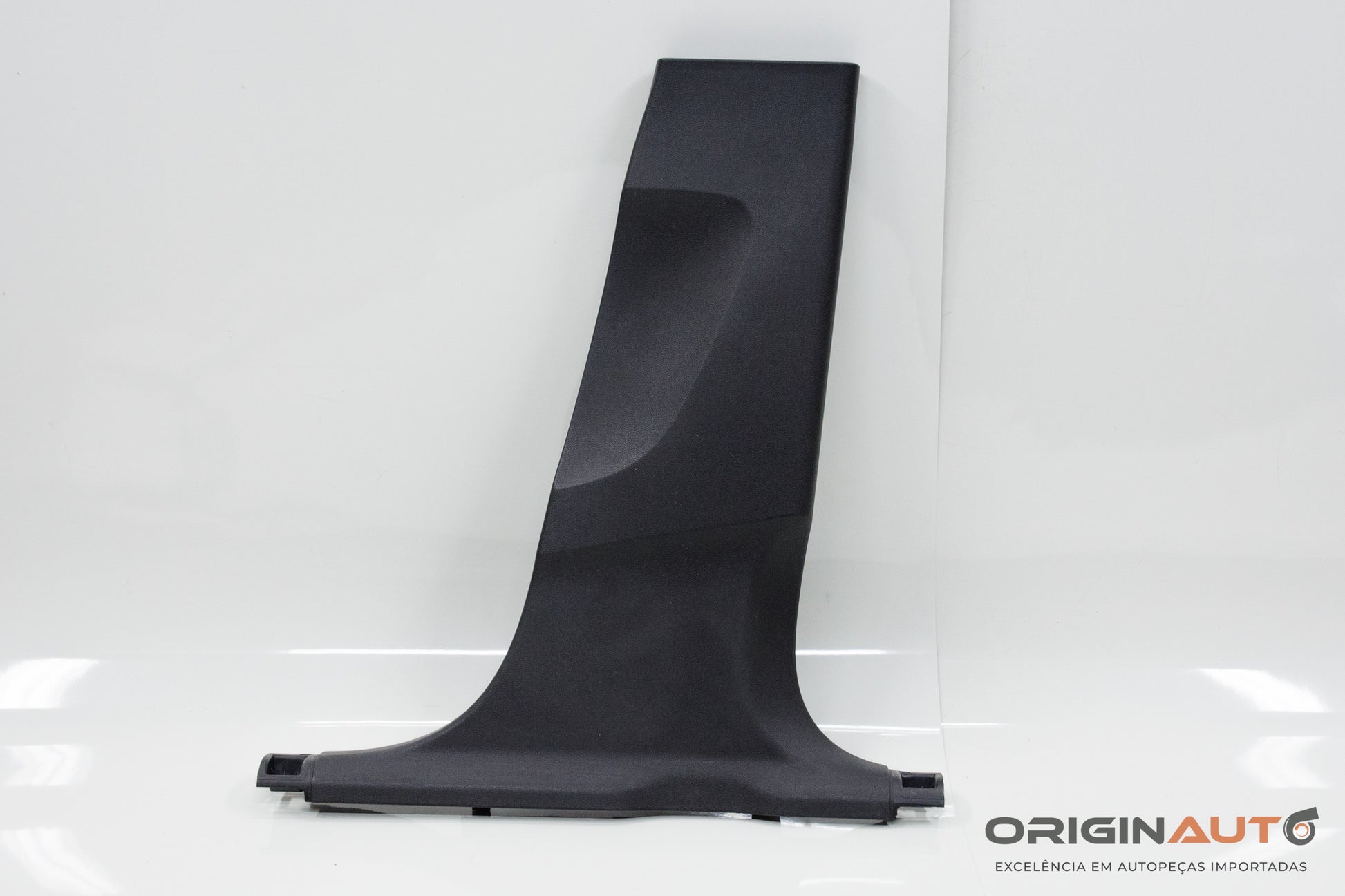 Acabamento Inferior Coluna B Direita Audi Q3 2.0 Quattro Tfsi 2014 8U0867240