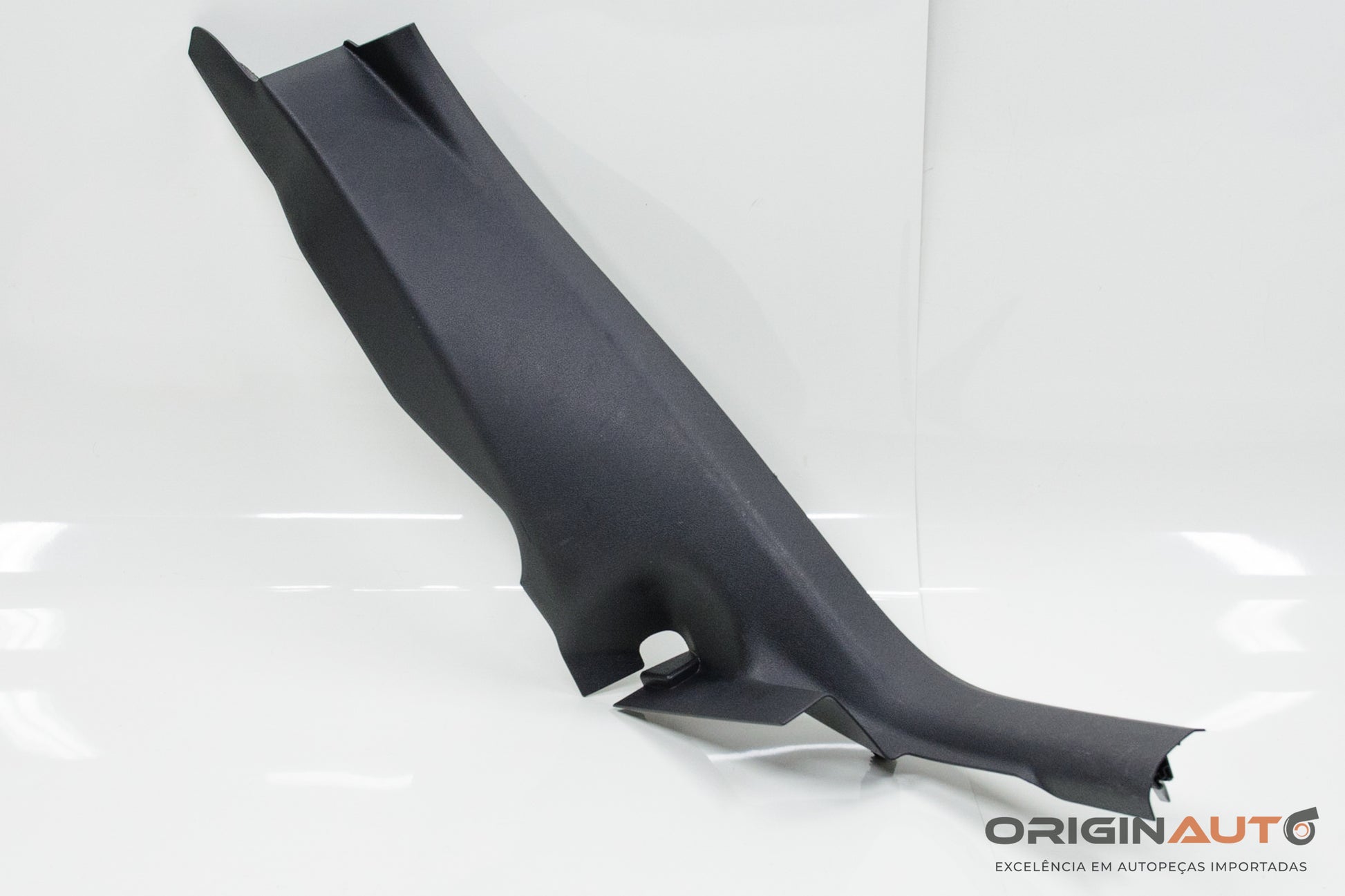 Acabamento Coluna Banco Traseiro Esq Audi Q3 2.0 Quattro Tfsi 2014 8U0867767