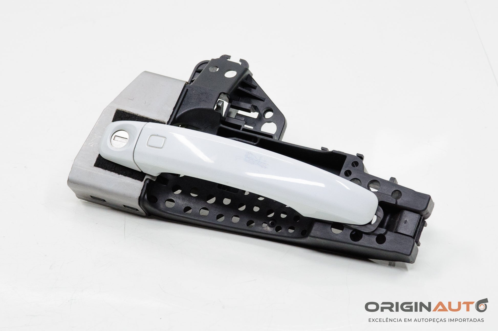 Macaneta Externa Dianteira Esquerda Audi Q3 2.0 Quattro Tfsi 2014 8T0837205A
