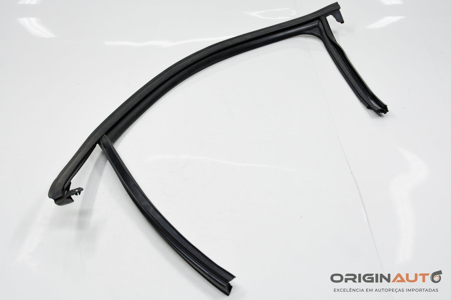 Guarnicao Vidro Porta Dianteira Esquerda Audi Q3 2.0 Quattro Tfsi 2014 8U0837439
