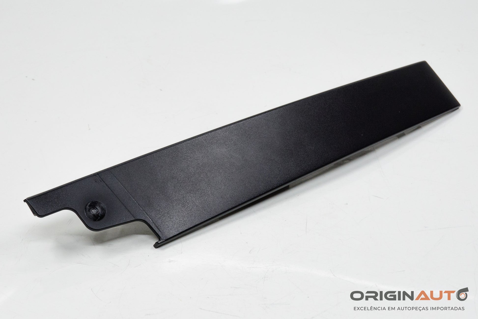 Acabamento Externo Porta Dianteira Esquerda Audi Q3 2.0 Tfsi 2014 8U0837901
