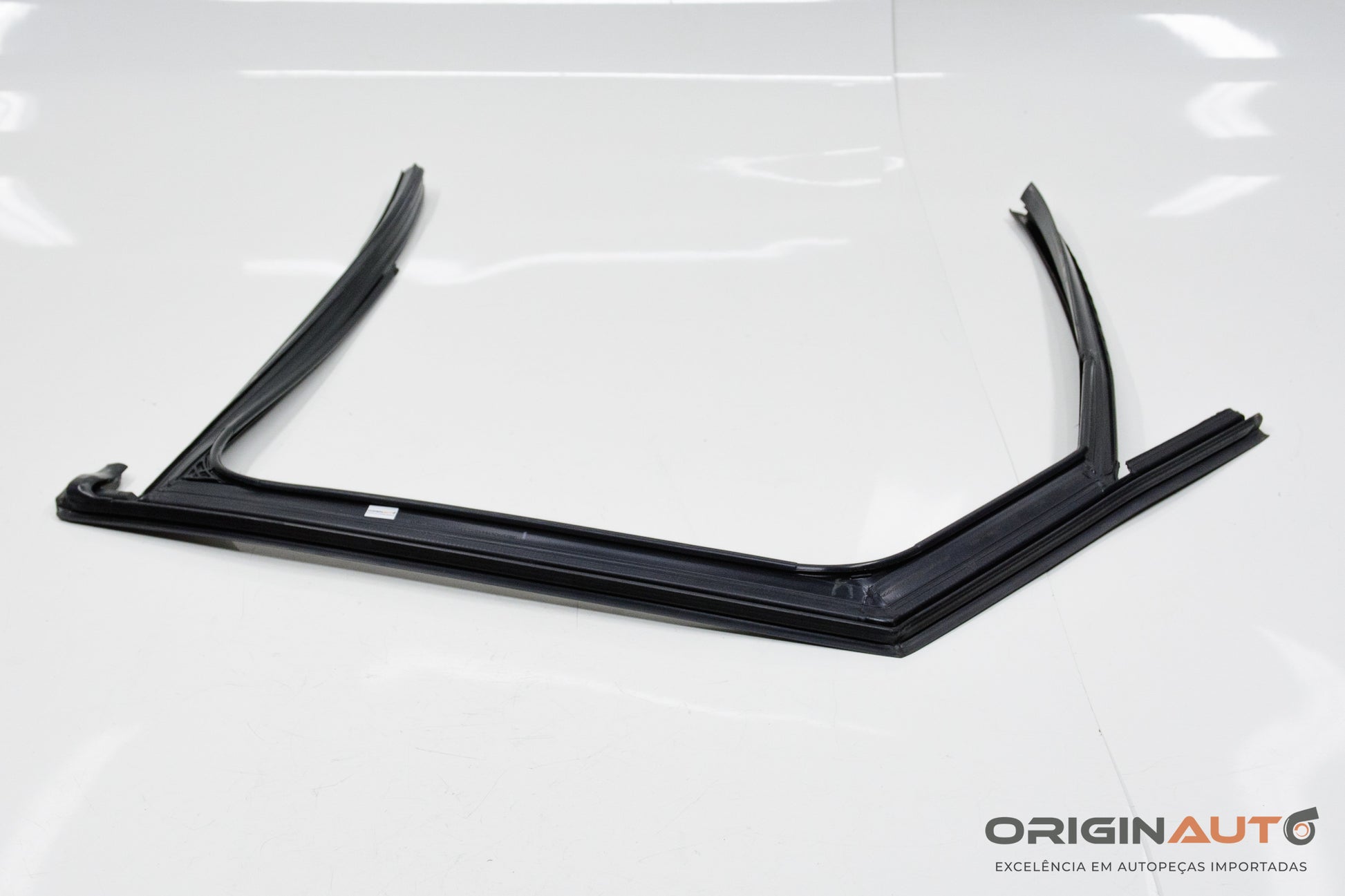 Guarnicao Vidro Porta Traseira Esquerda Audi Q3 2.0 Quattro Tfsi 2014 8U0839439
