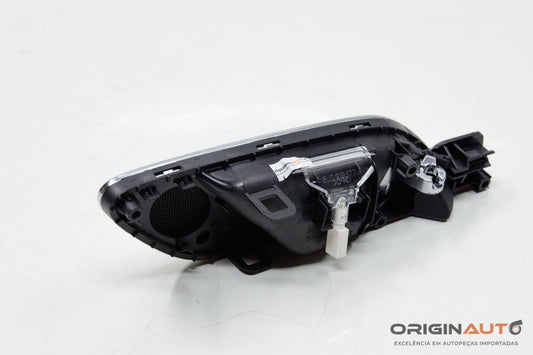 Macaneta Interna Traseira Esquerda Audi Q3 2.0 Quattro Tfsi 2014 8U0839019C