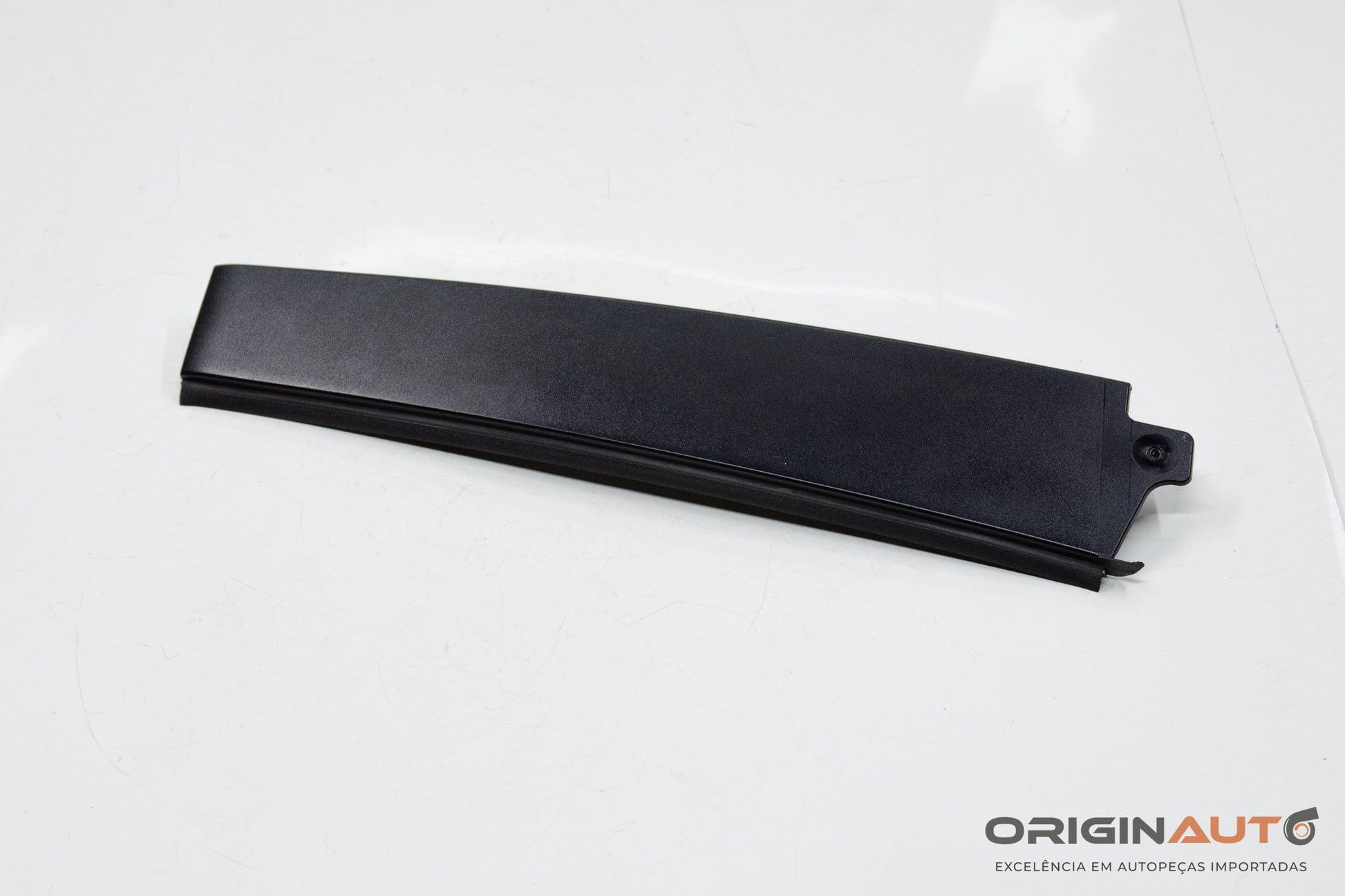 Acabamento Externo Porta Traseira Esquerda Audi Q3 2.0 Tfsi 2014 8U0839901