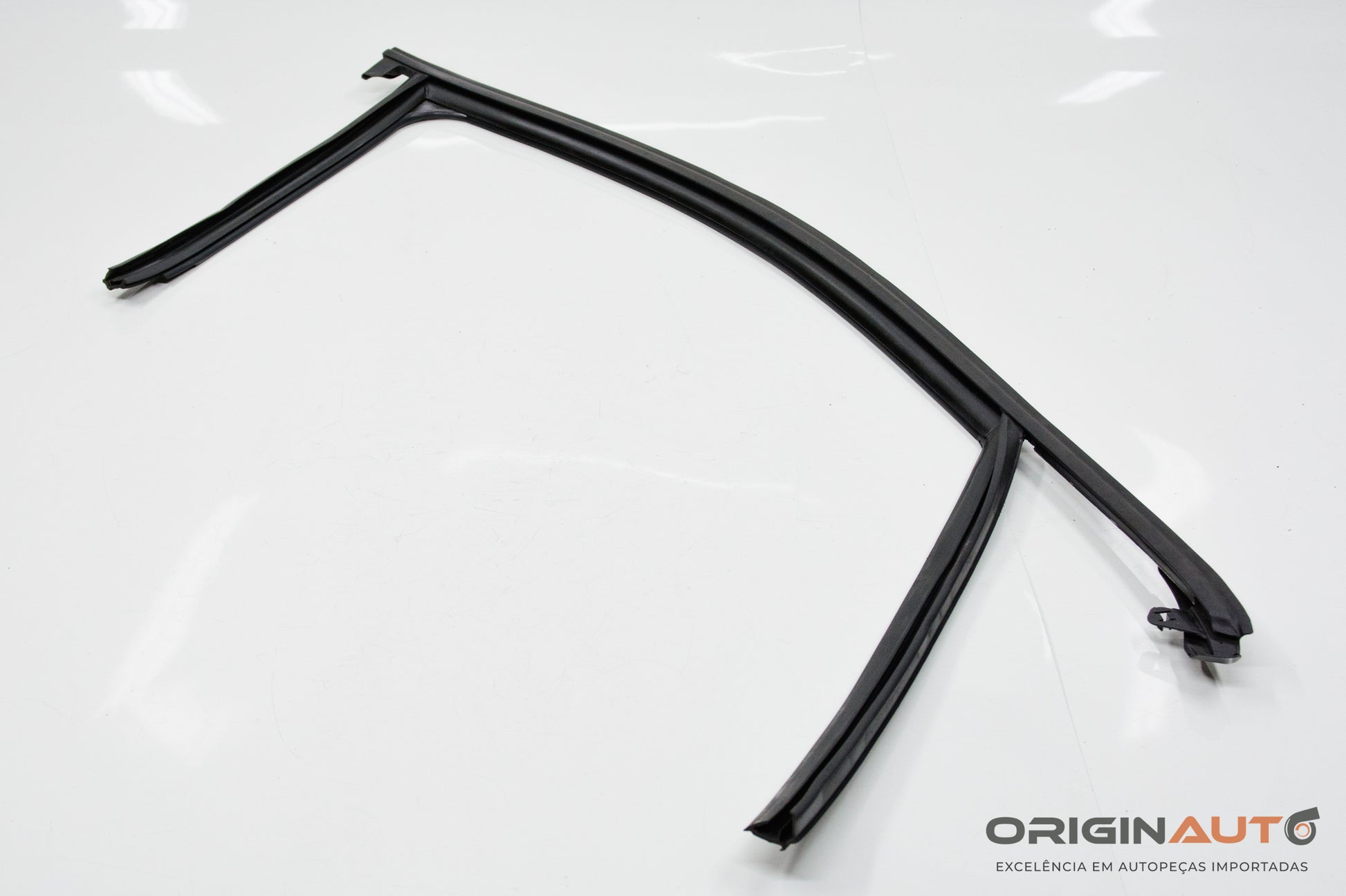Guarnicao Vidro Porta Dianteira Direita Audi Q3 2.0 Quattro Tfsi 2014 8U0837440A
