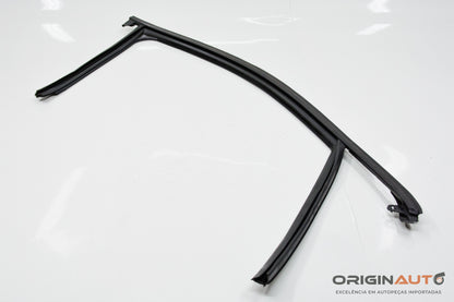 Guarnicao Vidro Porta Dianteira Direita Audi Q3 2.0 Quattro Tfsi 2014 8U0837440A