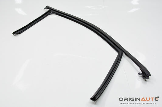 Guarnicao Vidro Porta Dianteira Direita Audi Q3 2.0 Quattro Tfsi 2014 8U0837440A
