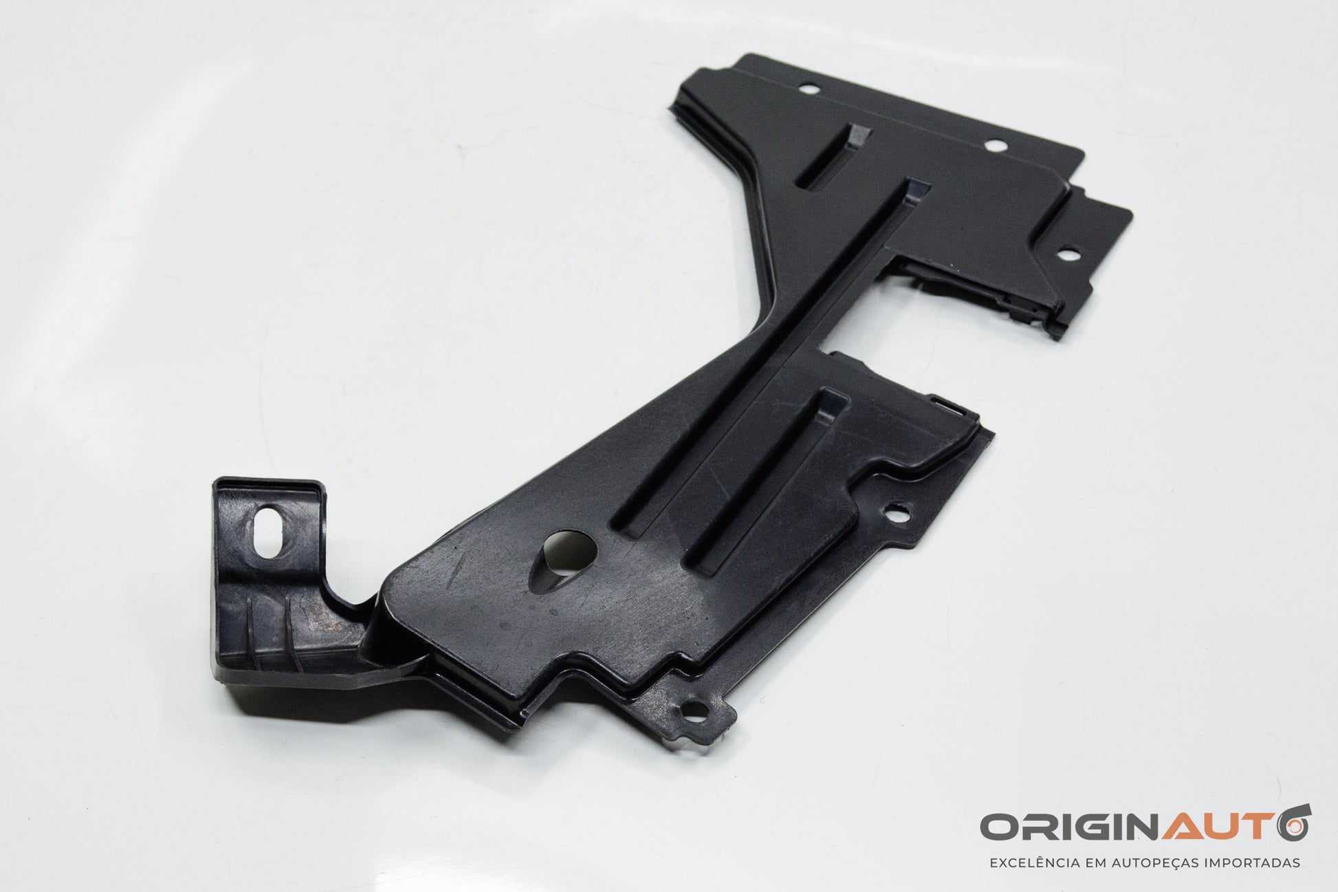 Protetor Assoalho Traseiro Esquerdo Audi Q3 2.0 Quattro Tfsi 2014 8U0825215B
