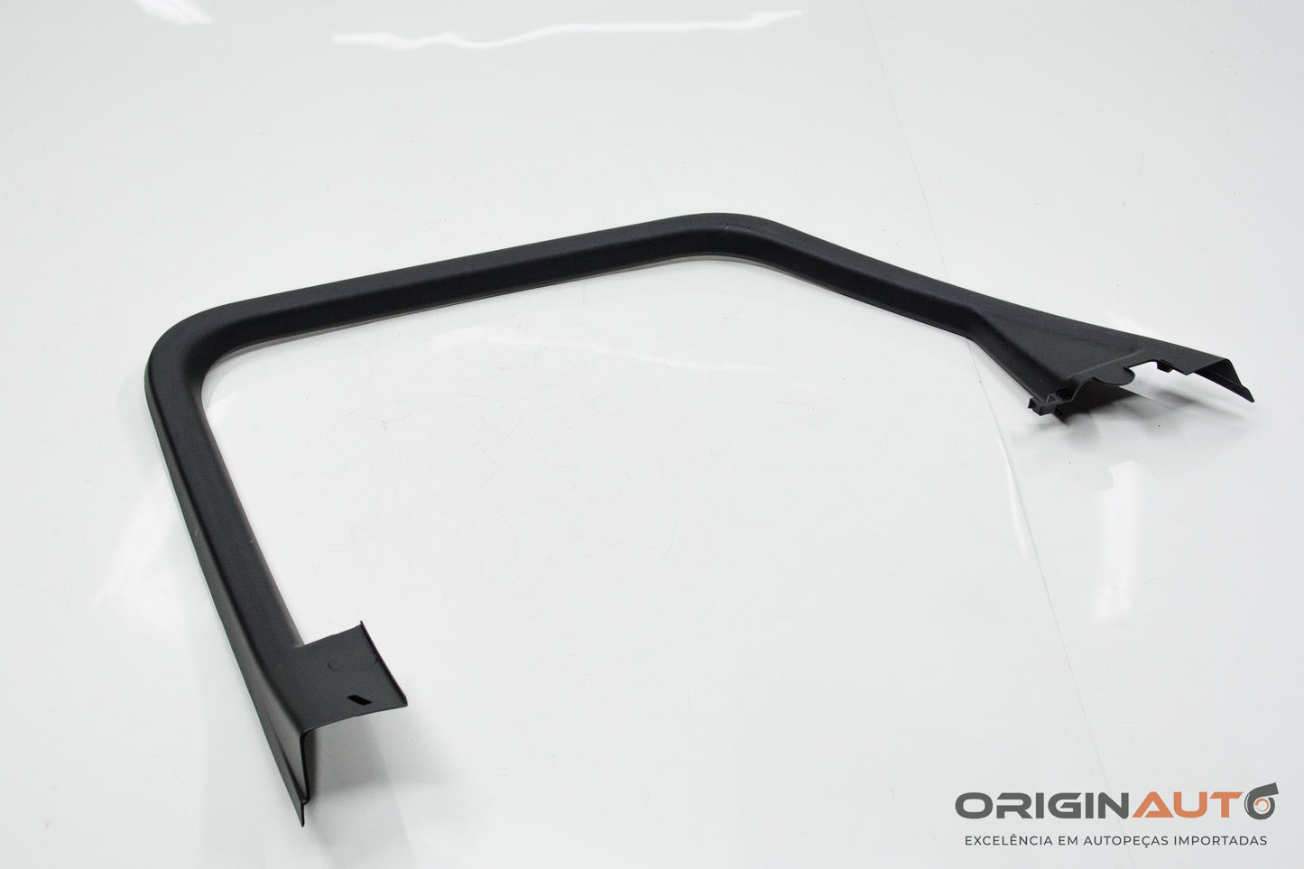 Acabamento Interno Vidro Traseiro Direit Audi Q3 2.0 Quattro Tfsi 2014 8U0867672